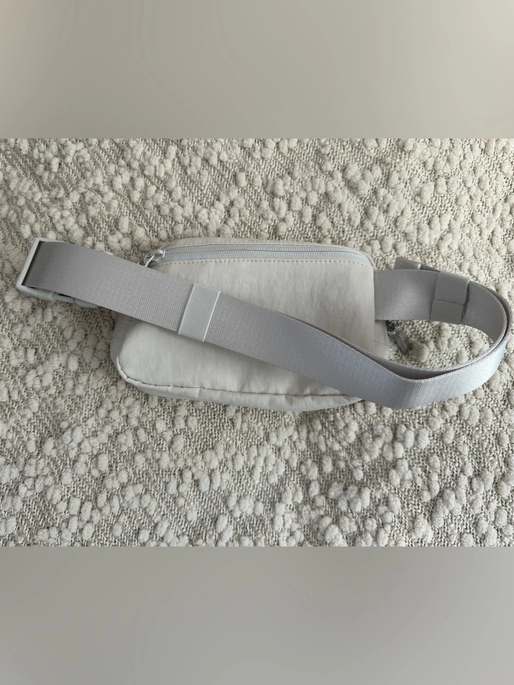 Lululemon Everywhere Belt Bag 1L in White Opal Like New